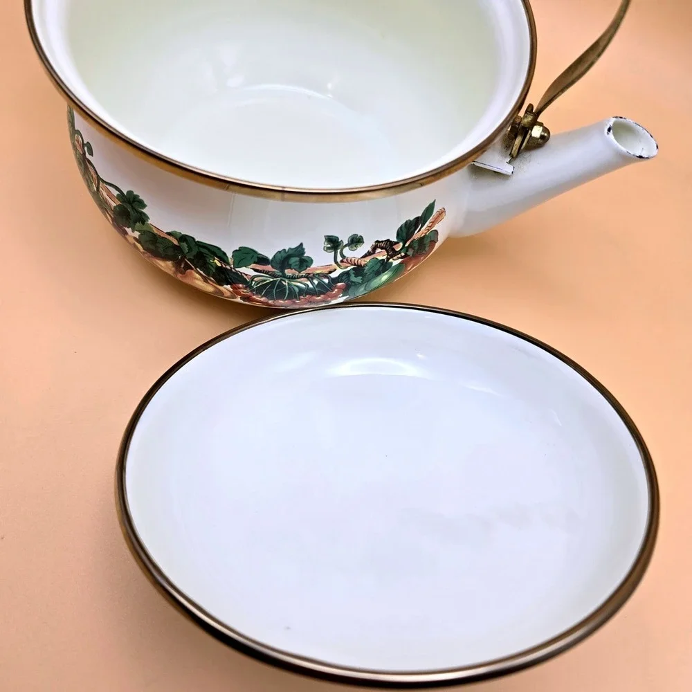 Vintage Enamel Fruit‎ Kettle 2 Quart Tea Pot White Gold Trim Induction Stovetop